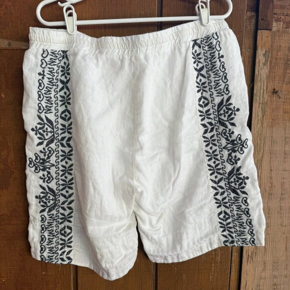 Johnny Was white linen shorts with dark blue embroidery Size L - Picture 3 of 7